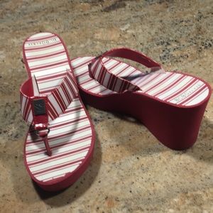 BCBG wedge flip flops